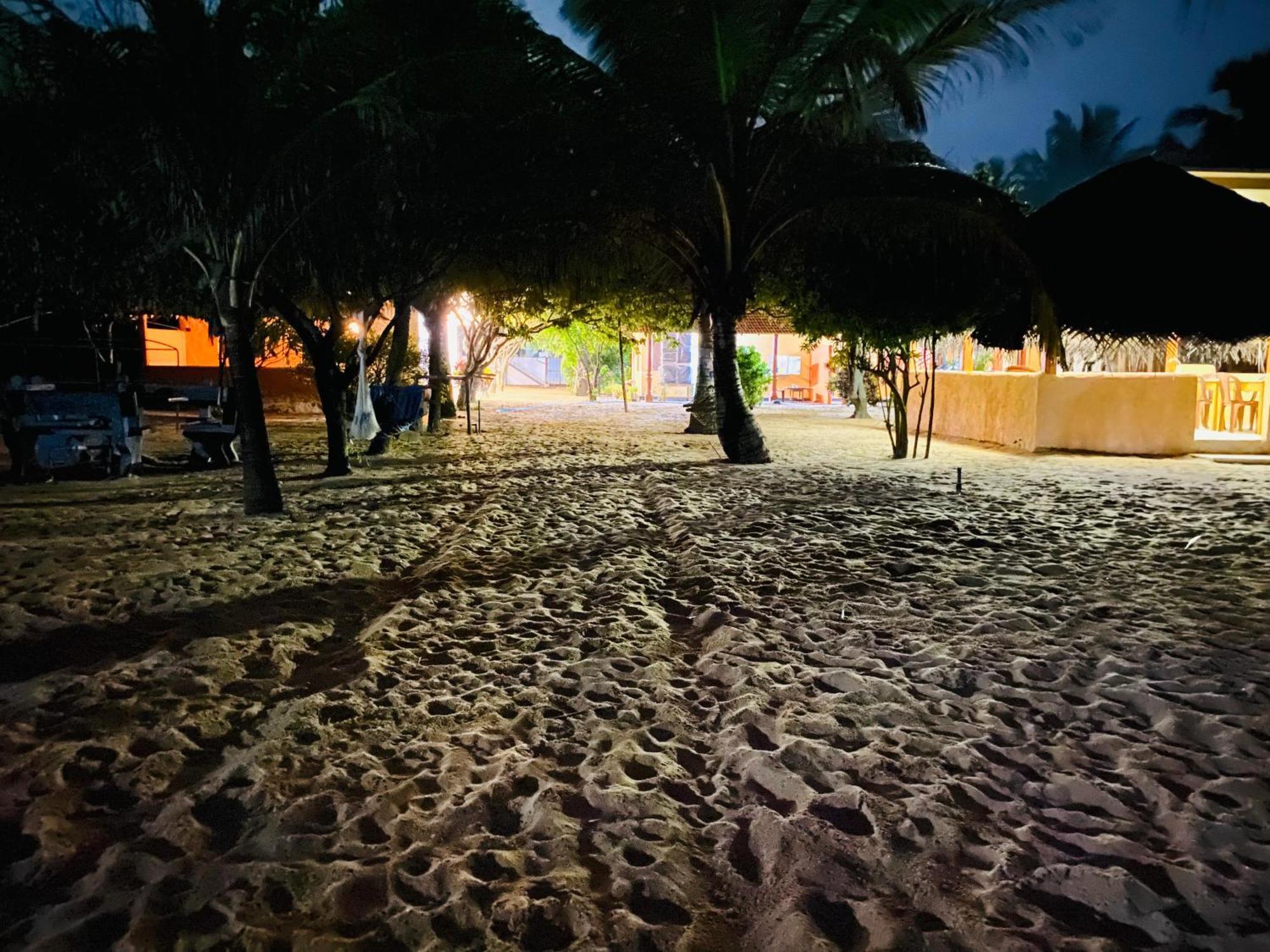 Dolphin Village Alankuda Extérieur photo